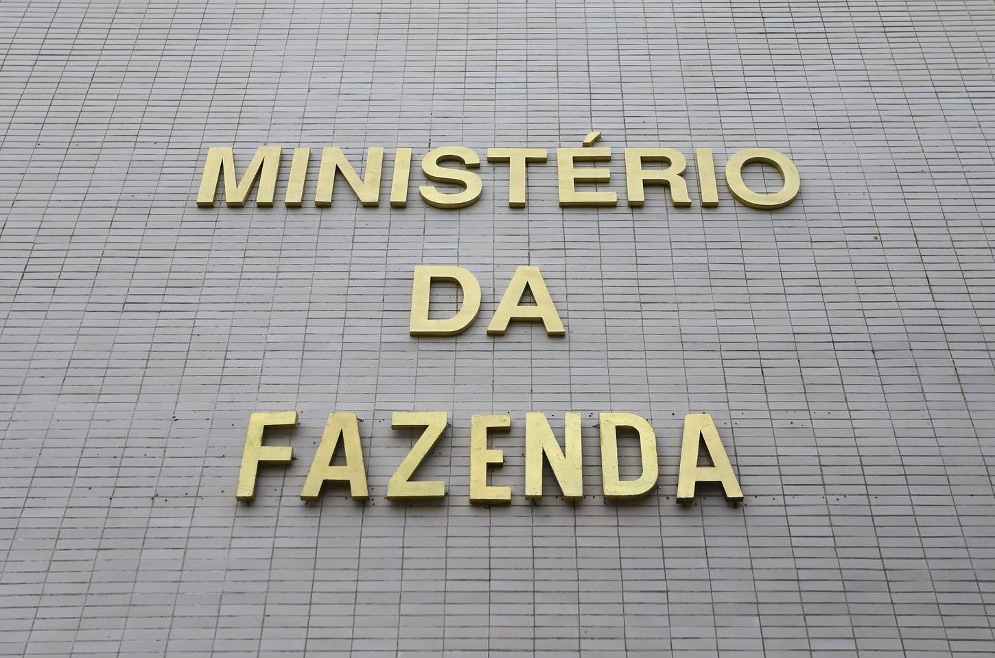 CMN adia para 2027 regra que impede crédito rural a desmatadores ilegais