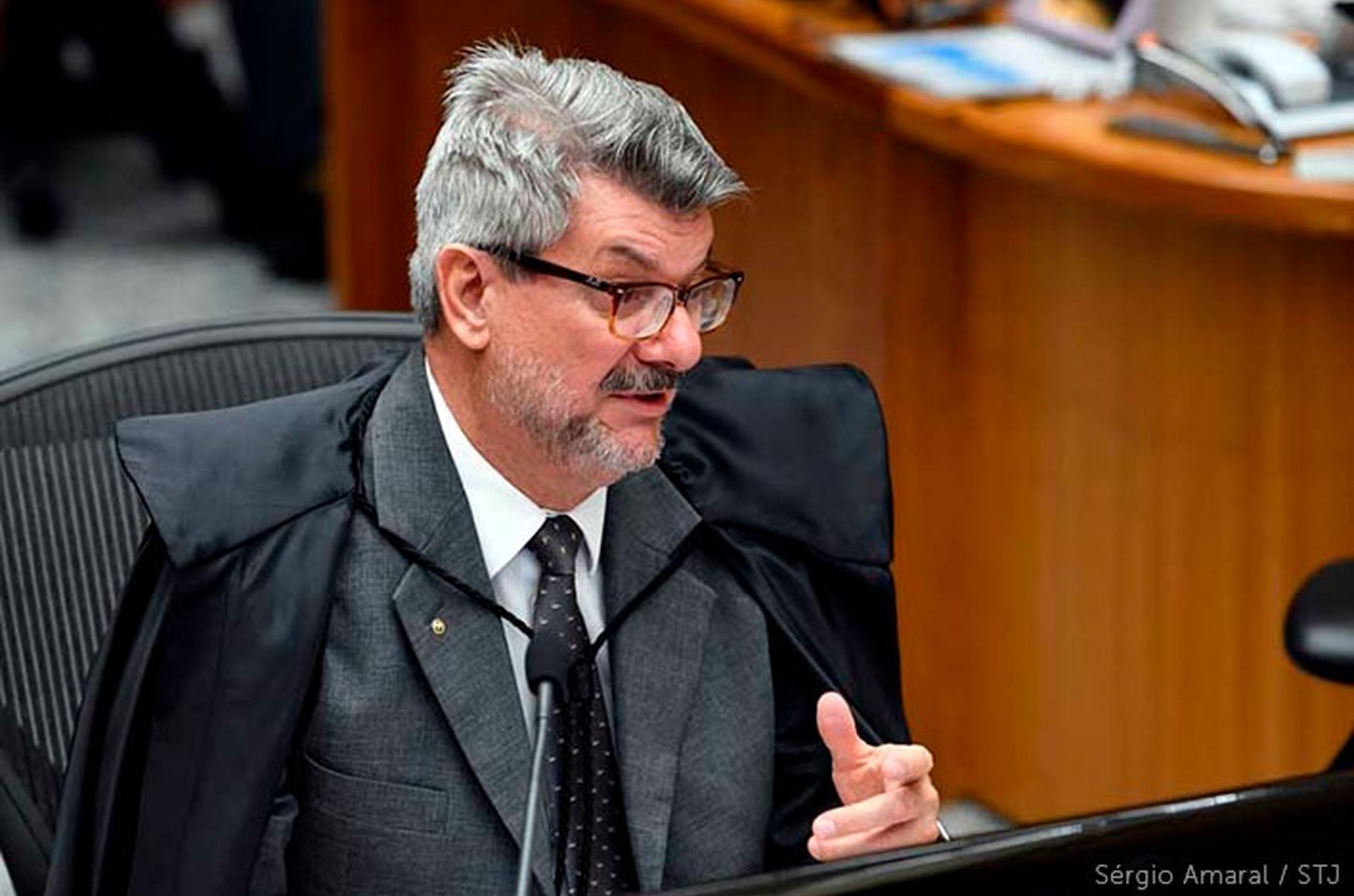 CNJ recebe nova denúncia de importunação sexual contra ministro do STJ