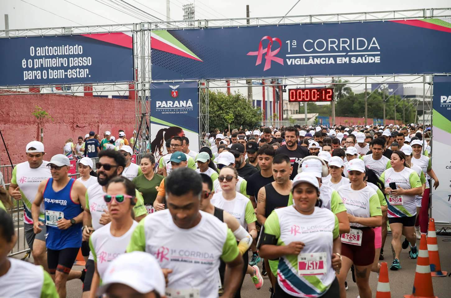 Corrida da vigilância em saúde encerra Paraná Rosa 2025 em Curitiba