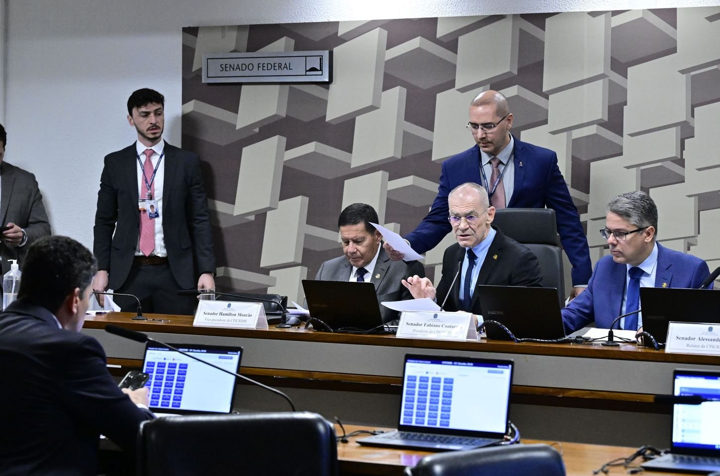 CPI do Crime mira braço financeiro do PCC e grupo de intimidação do Banco Master
