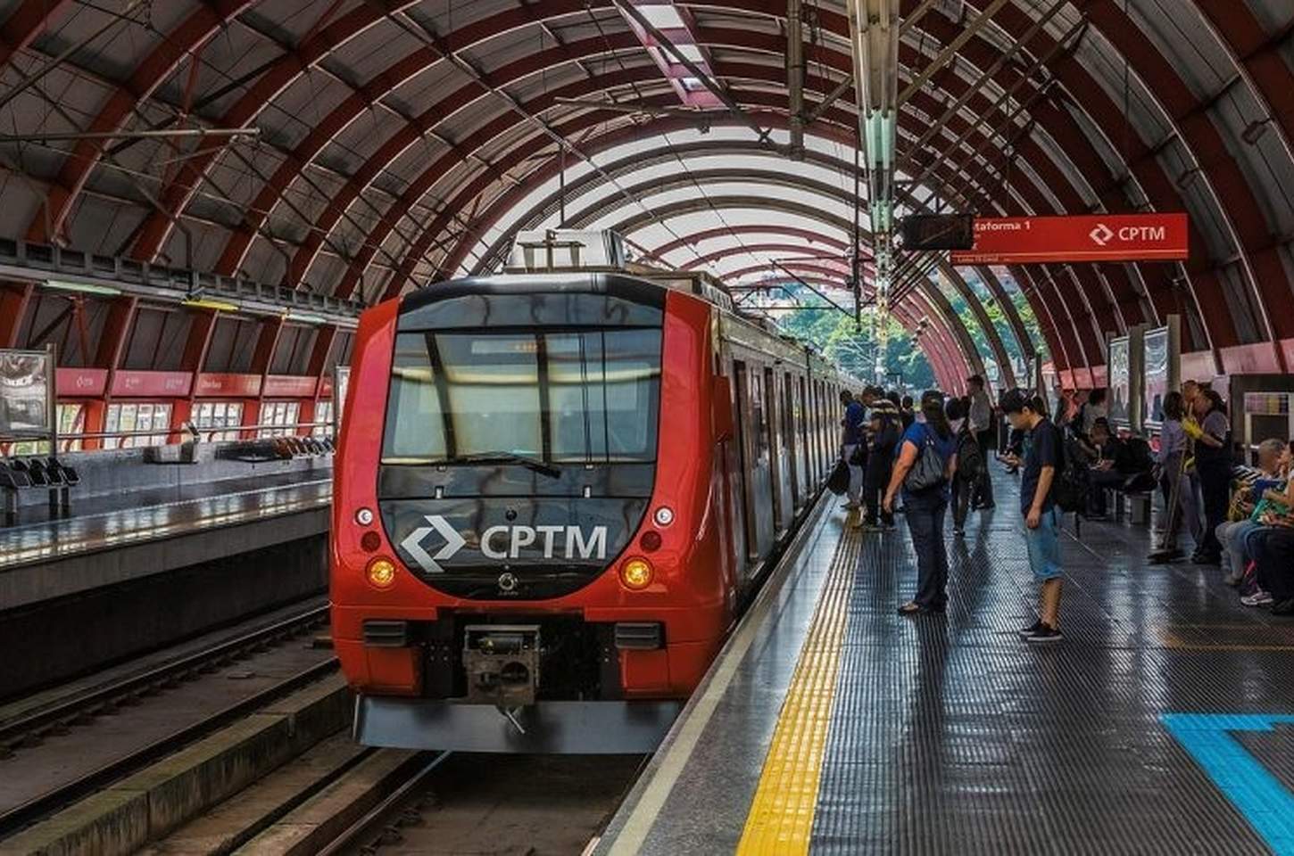 CPTM oferece cadastro para estágio e aprendizagem nas estações Brás e Luz