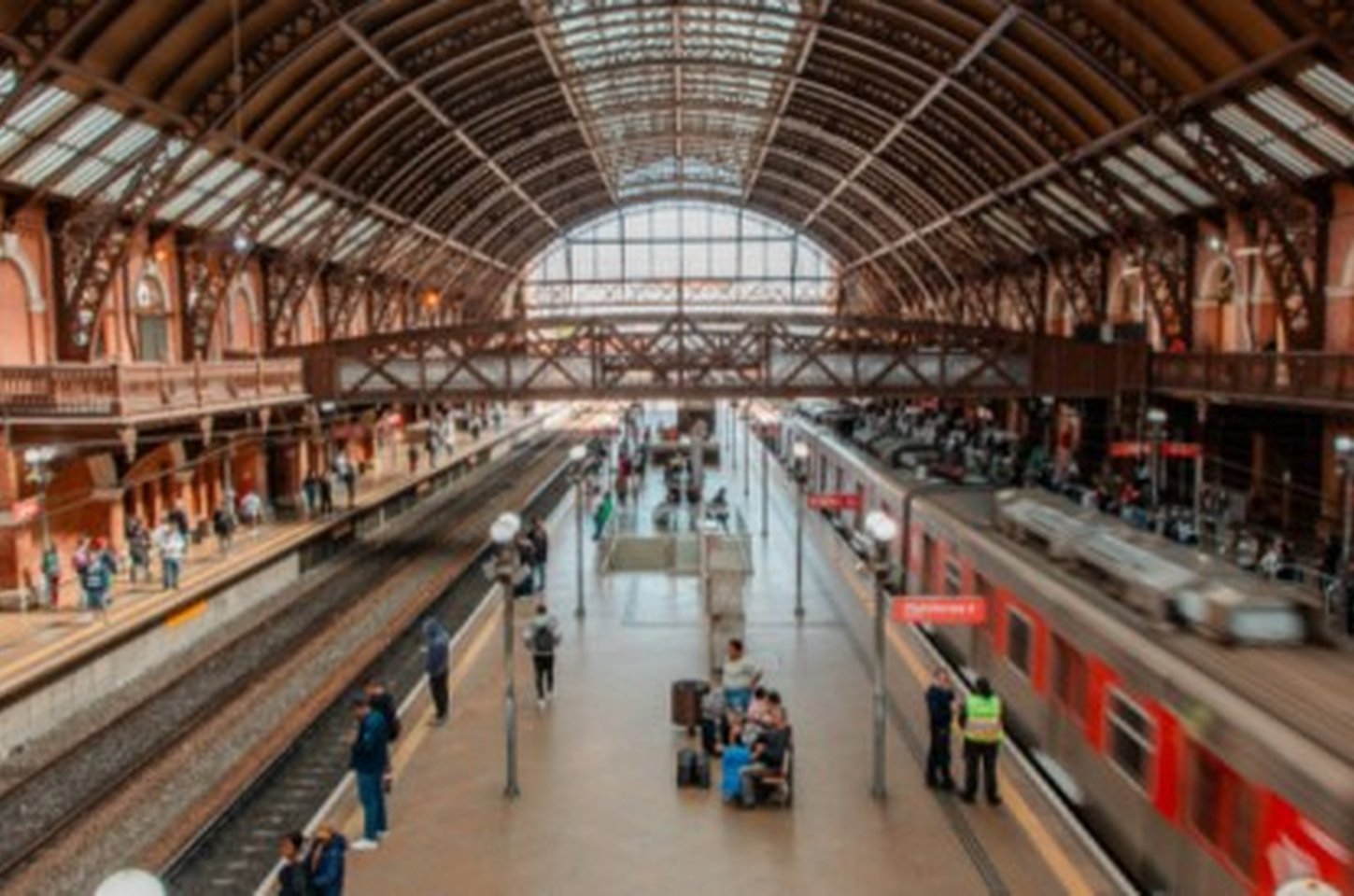 CPTM oferece escuta psicológica gratuita na Estação da Luz