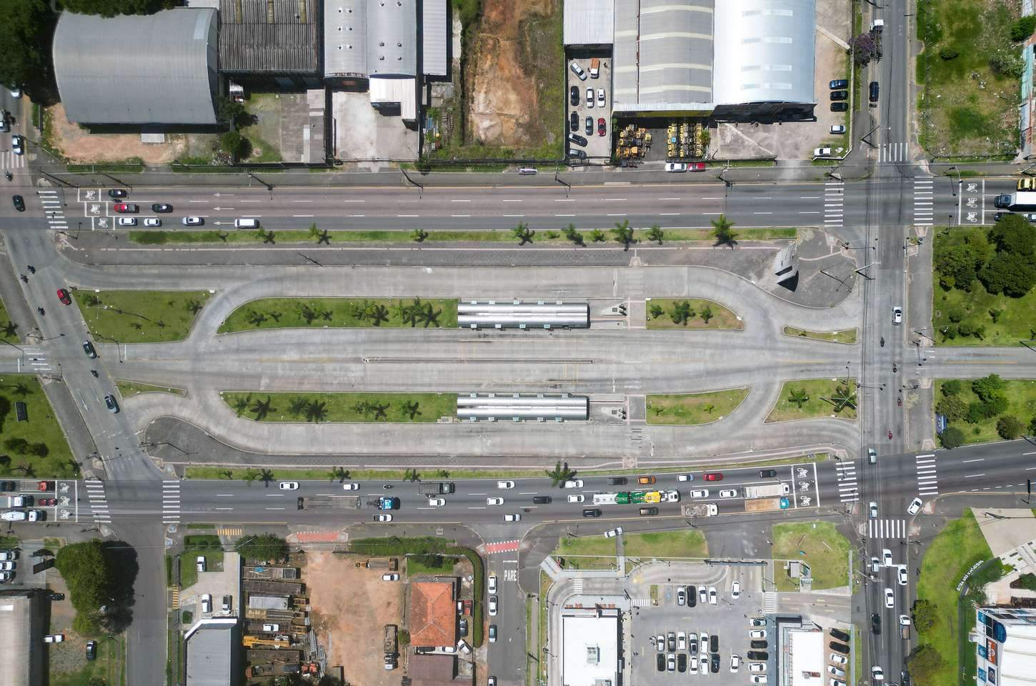 Curitiba inicia obras de trincheiras na Vila São Pedro para desafogar trânsito