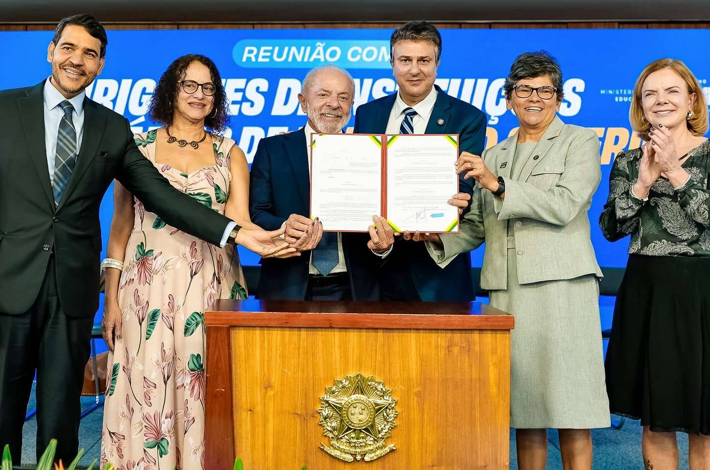 Decreto regulamenta acesso de faculdades comunitárias a recursos públicos