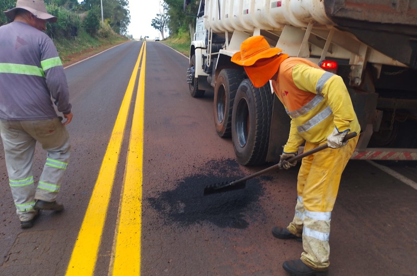 DER/PR inicia melhorias na PR-490 entre Altônia e Iporã