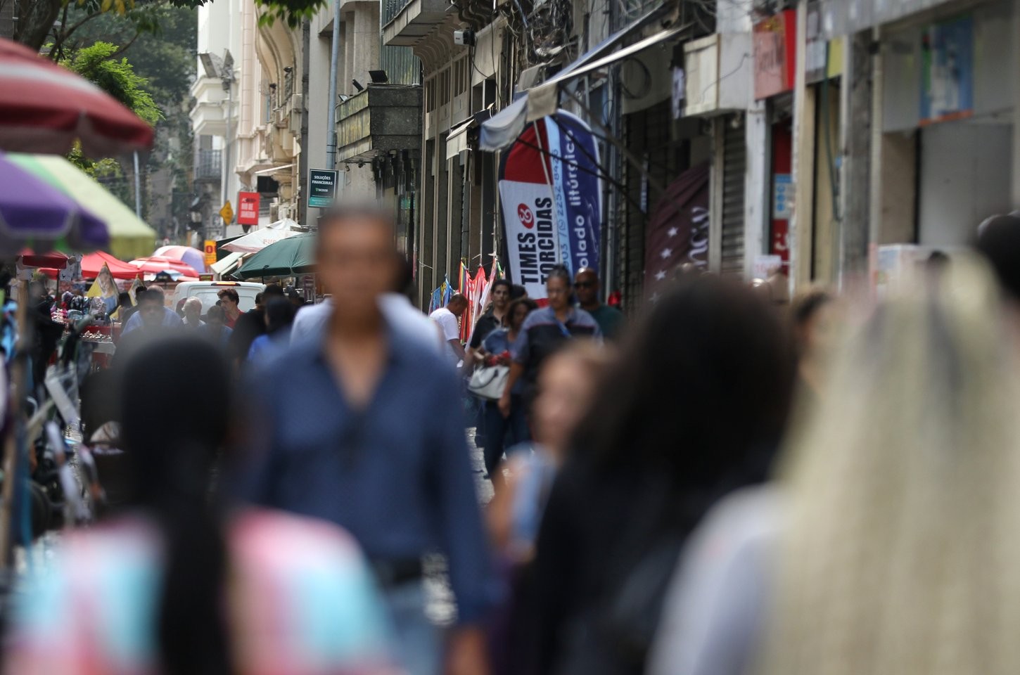 Desemprego entre pretos é 55% maior que entre brancos no 1º trimestre de 2026, aponta IBGE