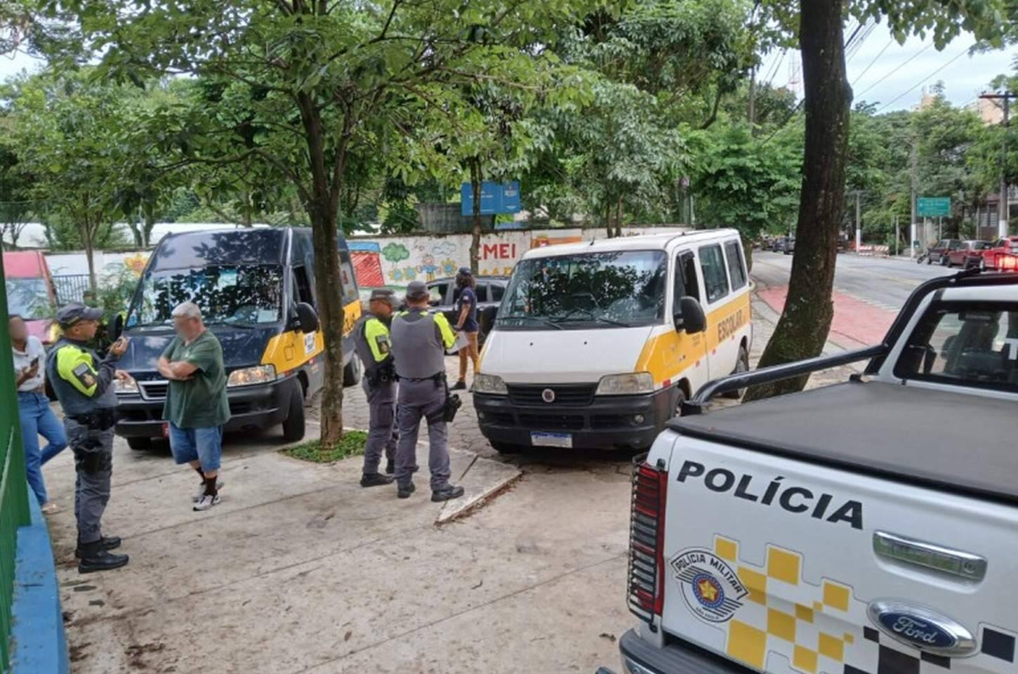 Detran-SP flagra van escolar irregular em Belenzinho e reforça fiscalização