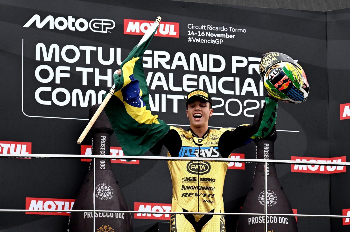 Diogo Moreira faz história como primeiro brasileiro campeão mundial na MotoGP
