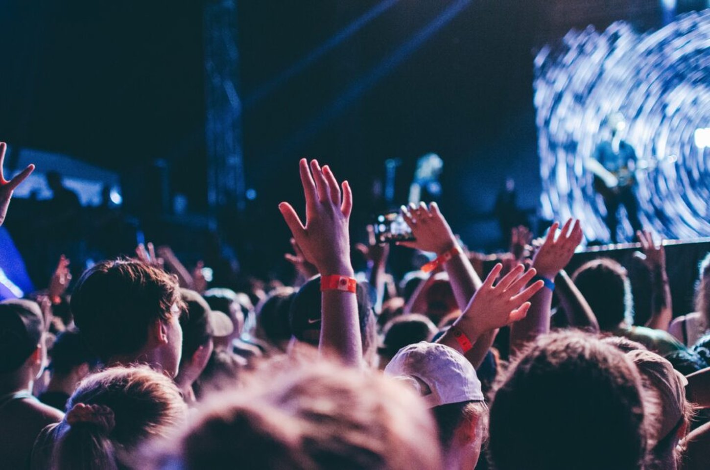 Direitos autorais musicais globais batem recorde de US$ 47,2 bi em 2024