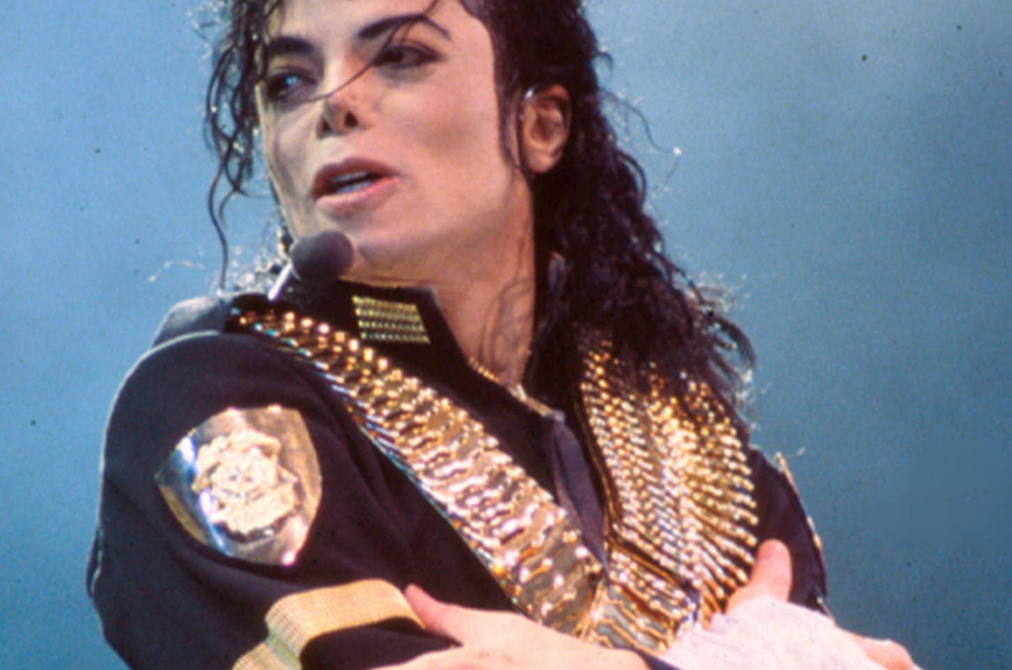 Diretor de 'Deixando Neverland' critica cinebiografia de Michael Jackson