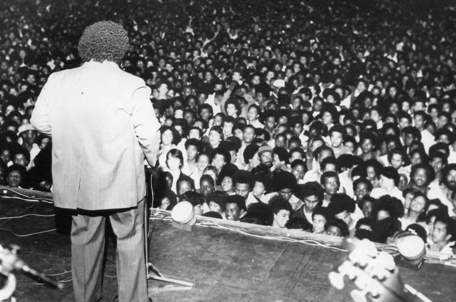 Documentário 'Alma Negra' investiga os bailes black como revolução cultural