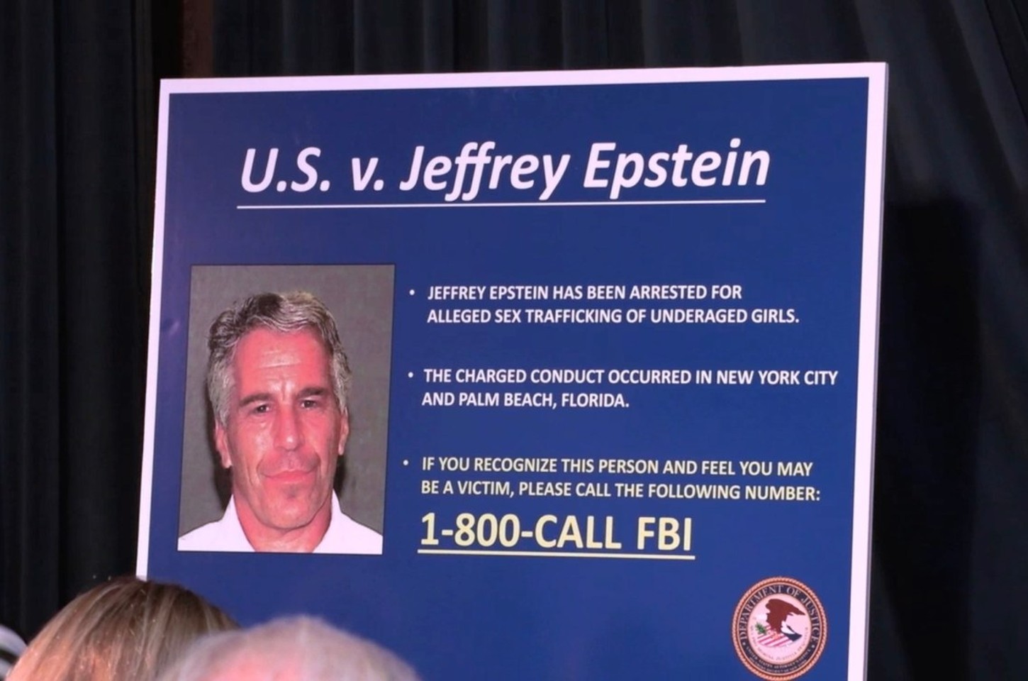 Documento revela que Jeffrey Epstein tinha um "hacker pessoal" italiano