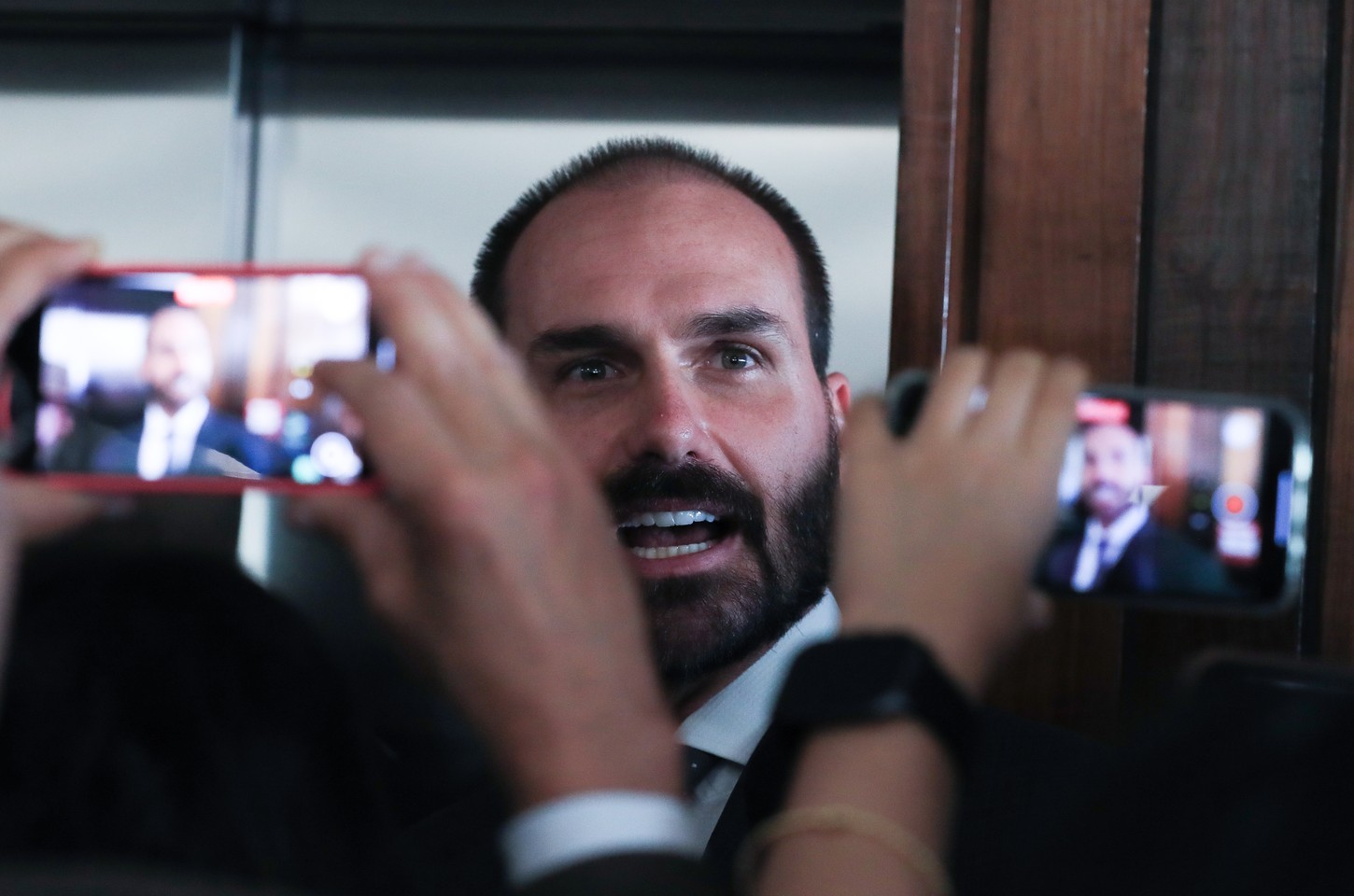 Eduardo Bolsonaro pode perder mandato por faltas na Câmara