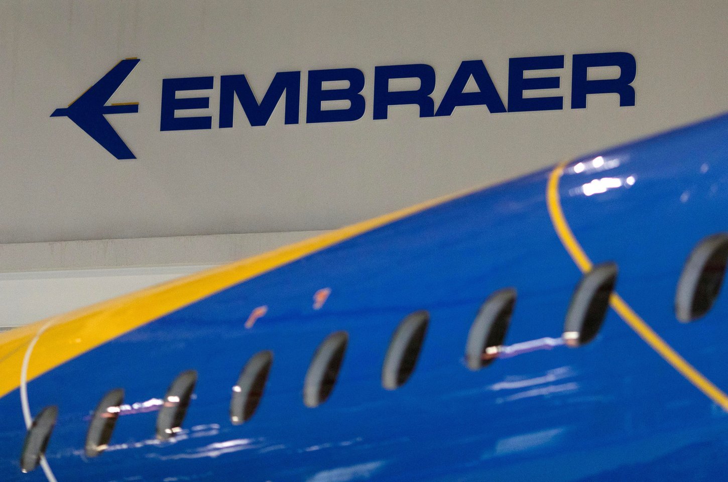 Embraer bate recorde de pedidos com carteira de US$ 32,1 bilhões no 1º trimestre de 2026
