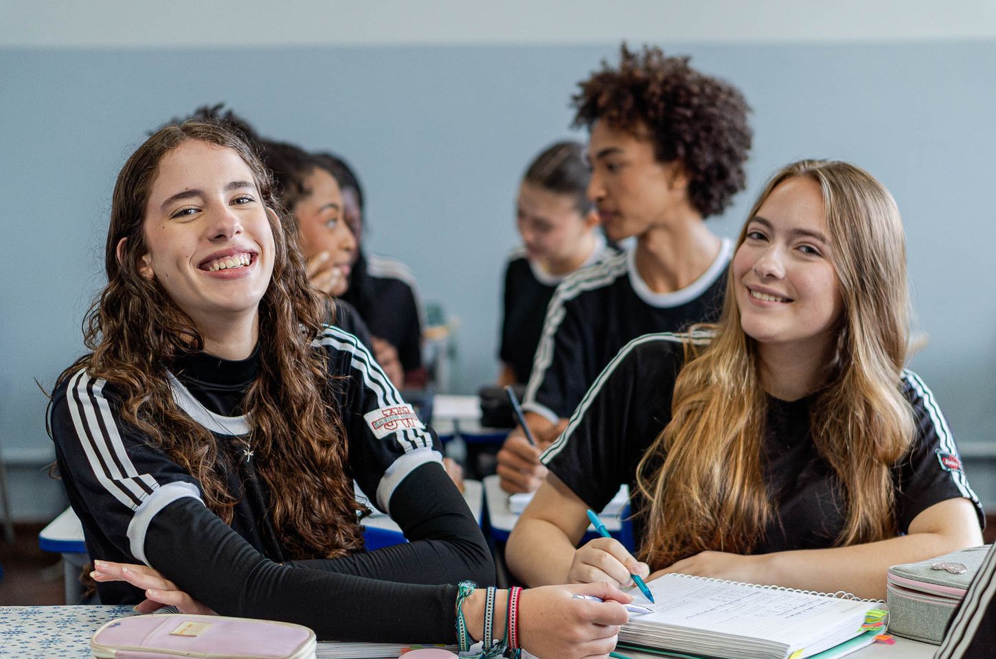 Enem 2025 mobiliza mais de 195 mil estudantes no Paraná