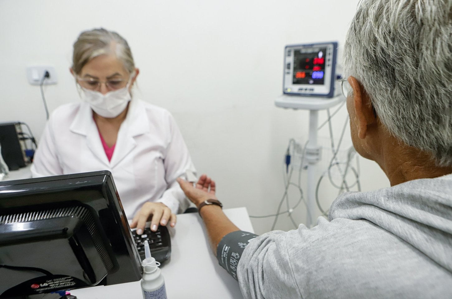 Entenda onde buscar atendimento no SUS do Paraná e evite filas