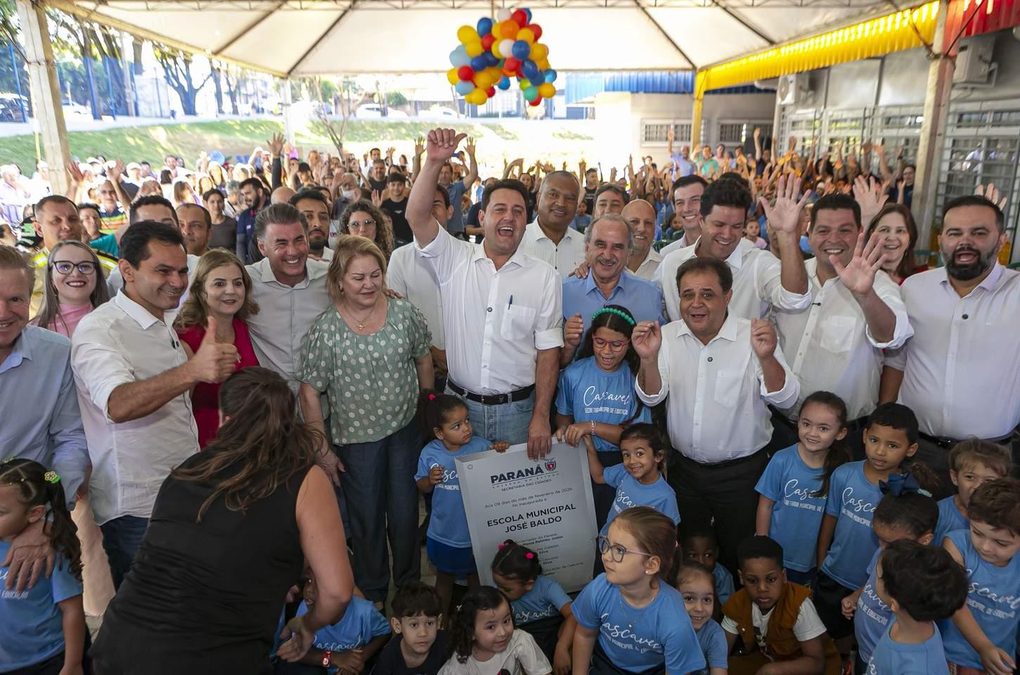 Escola municipal de Cascavel é reinaugurada com investimento de R$ 10 milhões