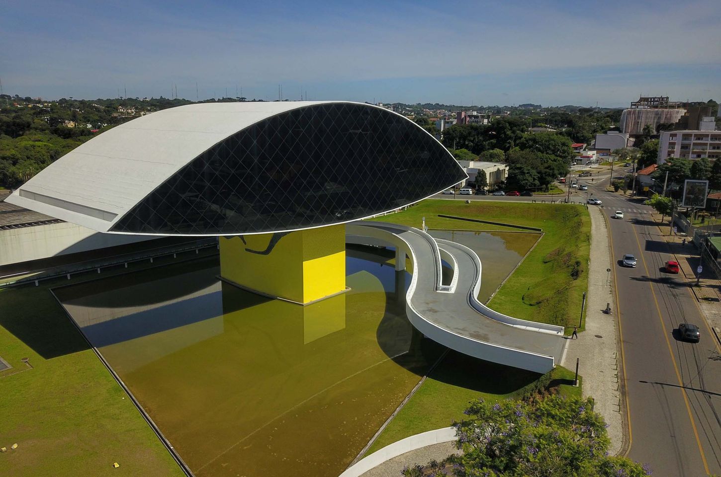 Espaços culturais de Curitiba têm horários especiais no feriado da Páscoa