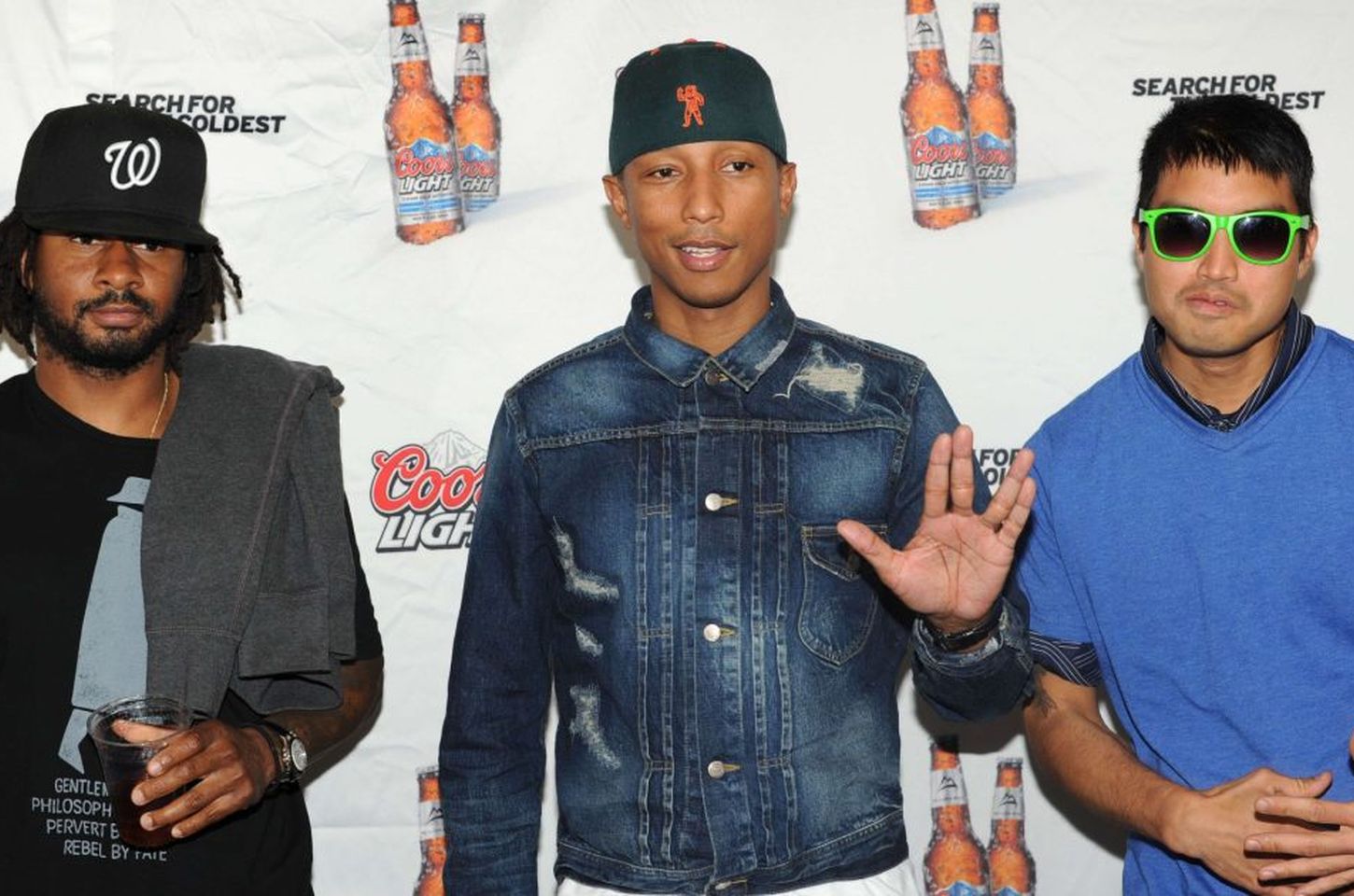 Ex-parceiro de Pharrell o processa por exclusão e dívida de US$ 1 milhão