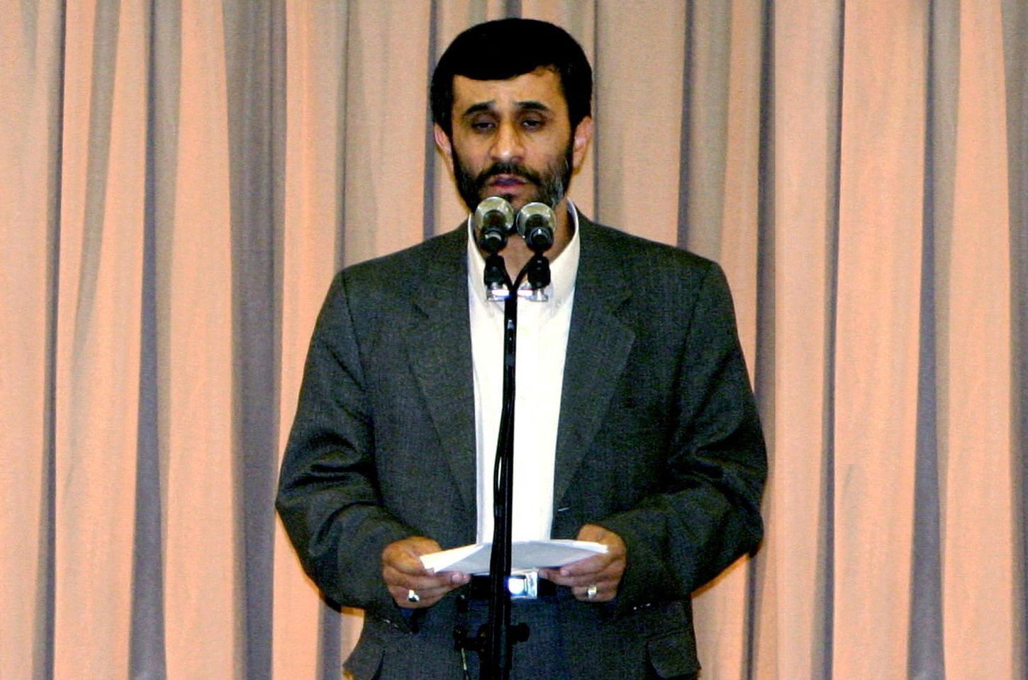 Ex-presidente do Irã Mahmoud Ahmadinejad morre em ataques aéreos
