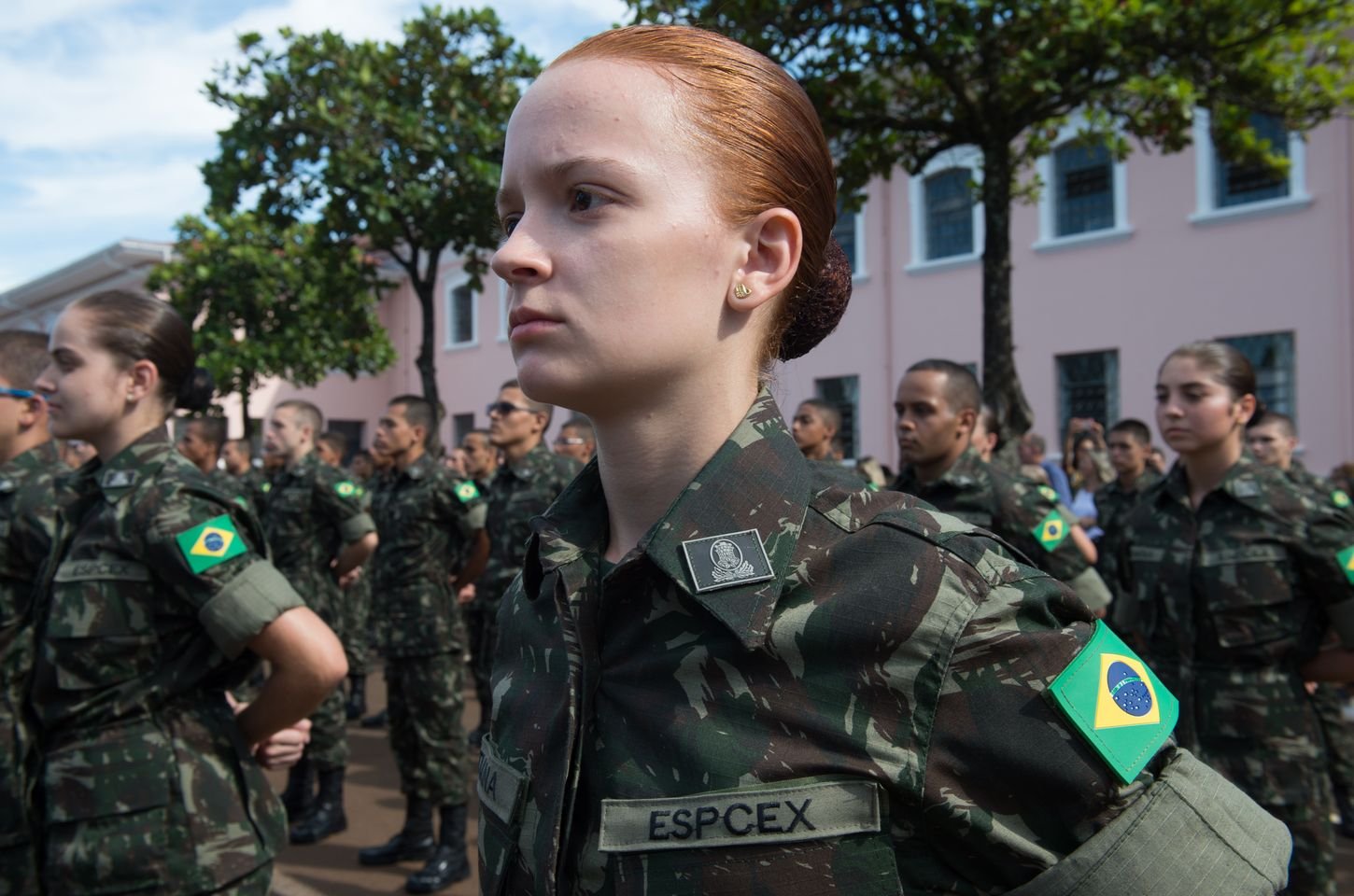 Exército inicia serviço militar feminino com 159 soldados no Rio