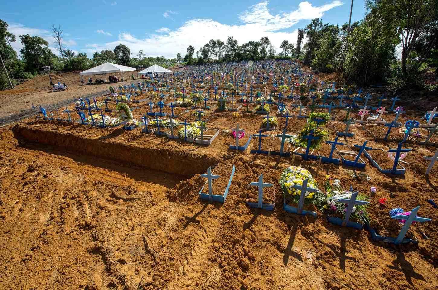 Expectativa de vida no Brasil cai 3,4 anos na pandemia, aponta estudo da The Lancet