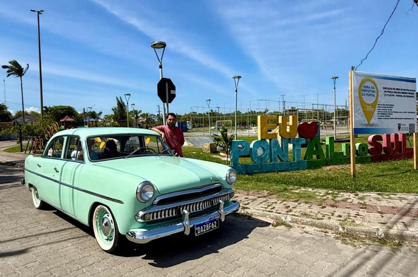 Expedição de carros antigos cruza continente e retorna ao Paraná