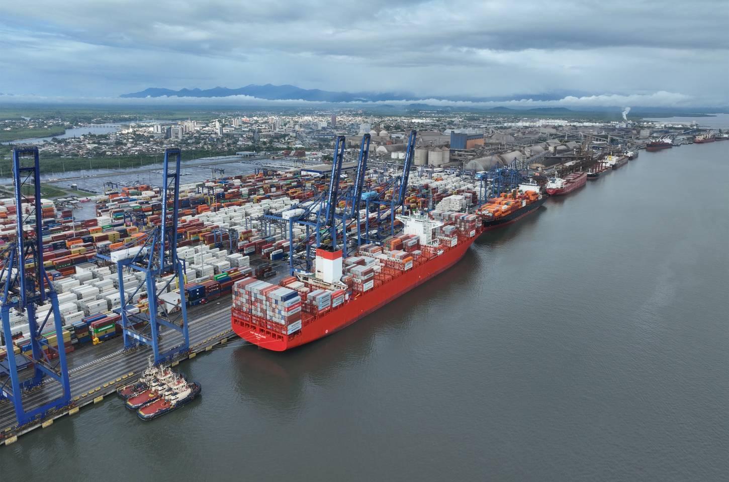 Exportações do Paraná crescem 1,2% em 2025, apesar de cenário internacional desafiador