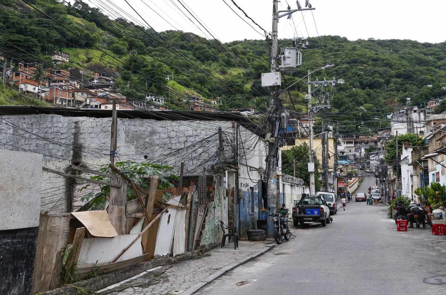 Favelas têm o dobro de ruas sem árvores em comparação com outras áreas