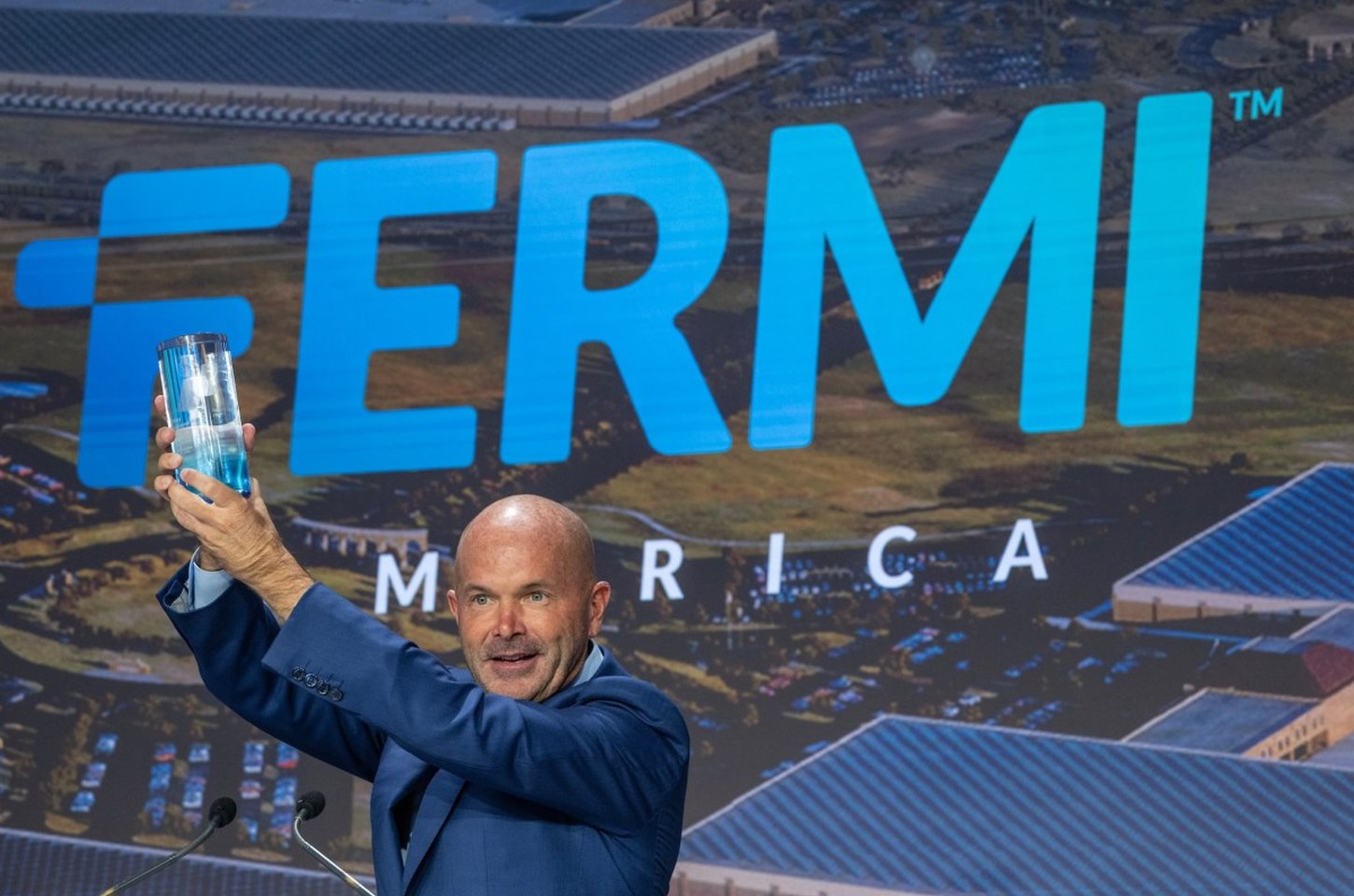 Fermi perde CEO e CFO, ações despencam 22%