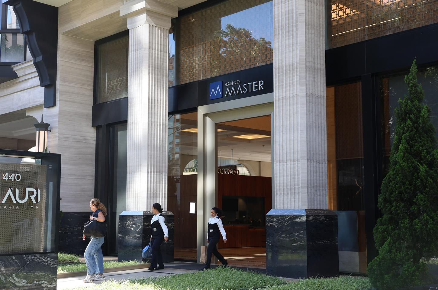 FGC inicia pagamento a clientes do Banco Master