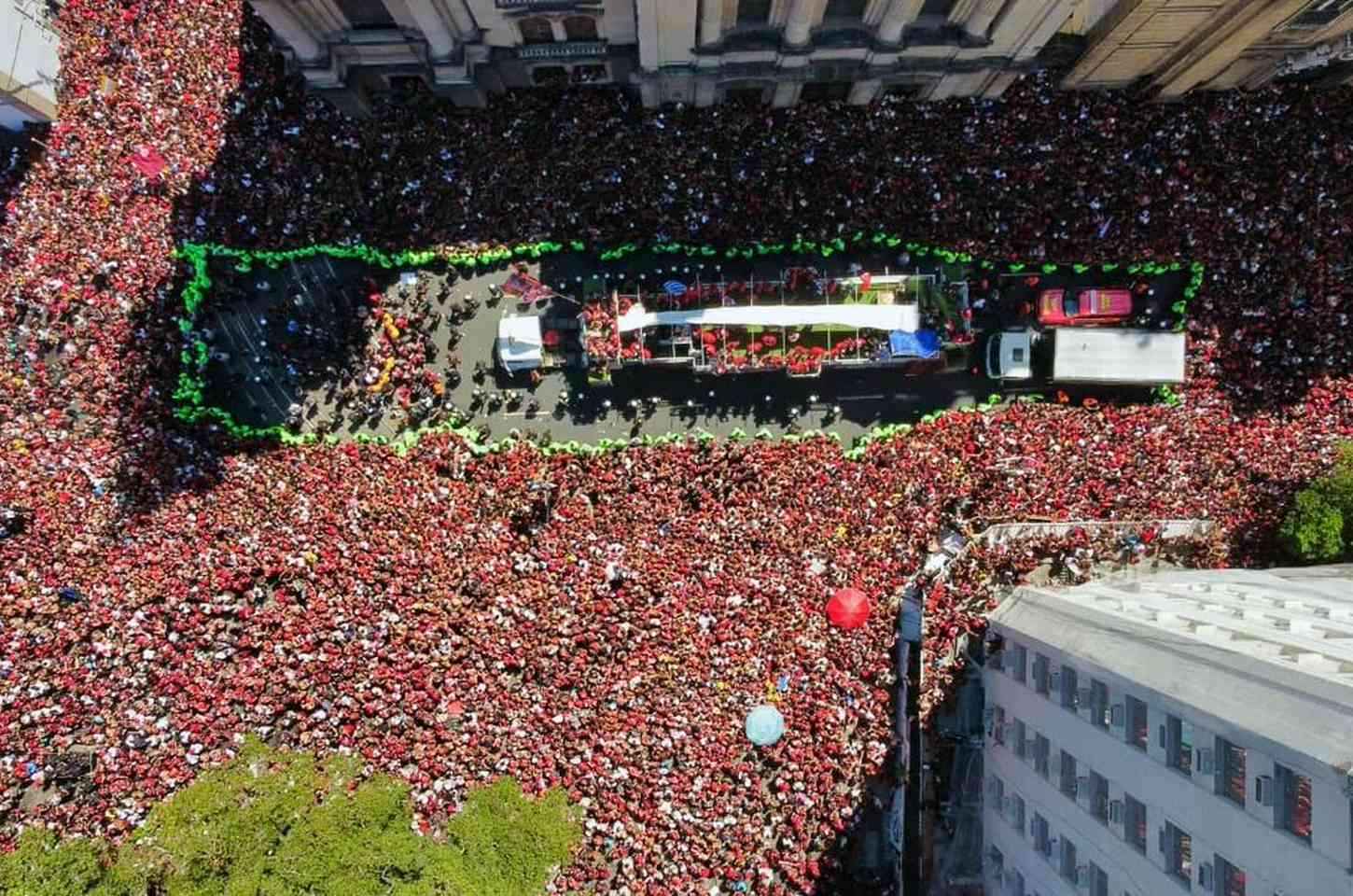 Flamengo une nação em festa pelo tetra da Libertadores