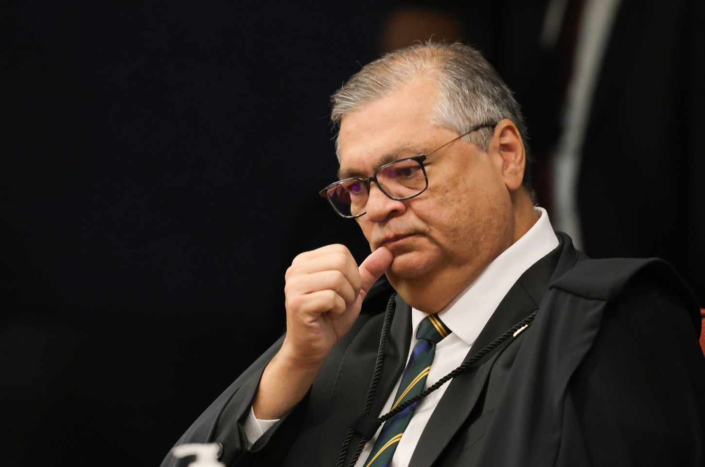 Flávio Dino questiona BC e CVM sobre fiscalização de fundos usados por facções