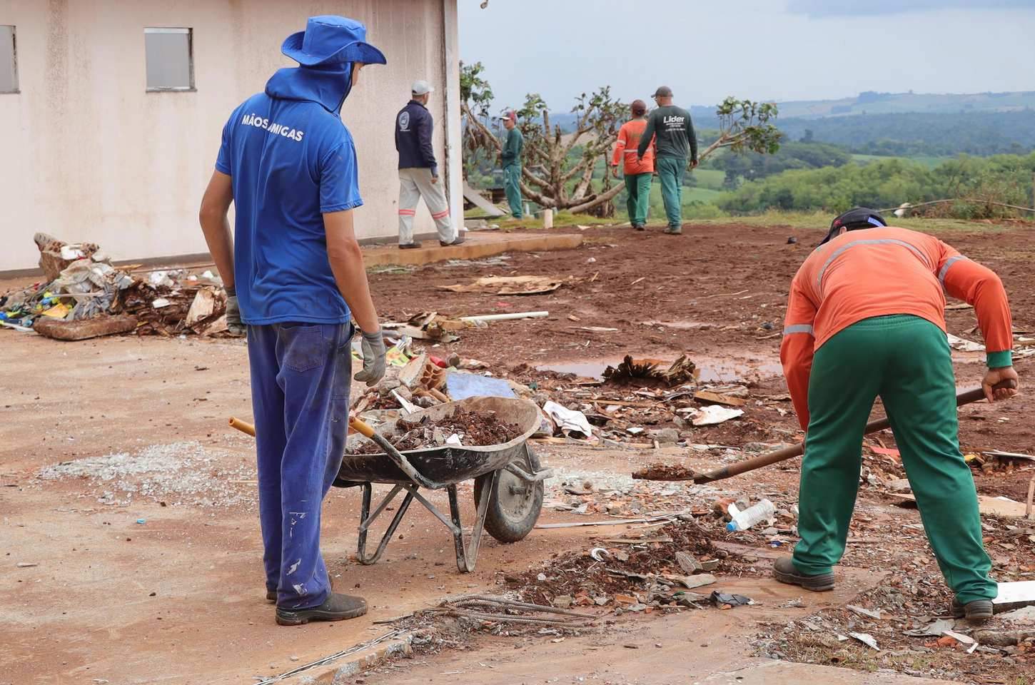 Força-tarefa com custodiados amplia reconstrução de Rio Bonito do Iguaçu