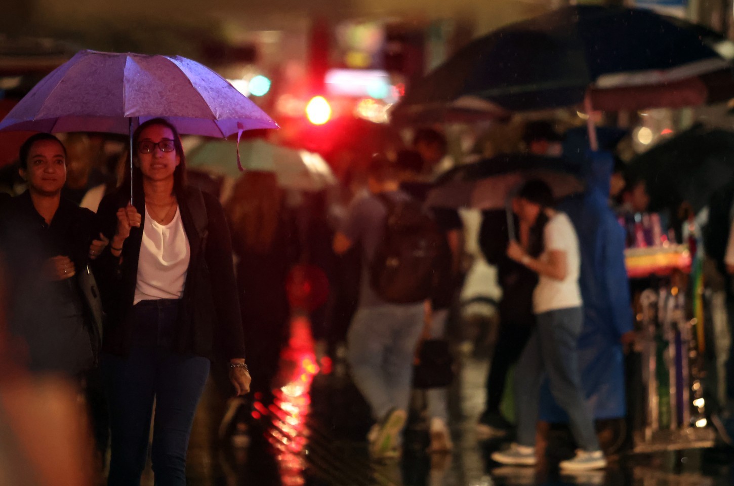 Fortes chuvas causam alagamentos e alerta severo em São Paulo