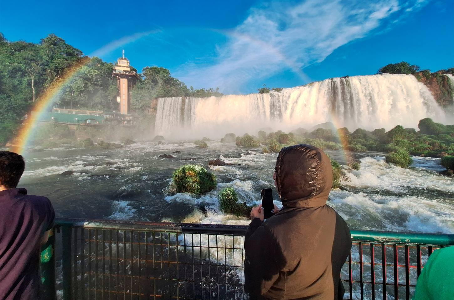 Foz do Iguaçu bate recorde de turistas e impulsiona o Paraná