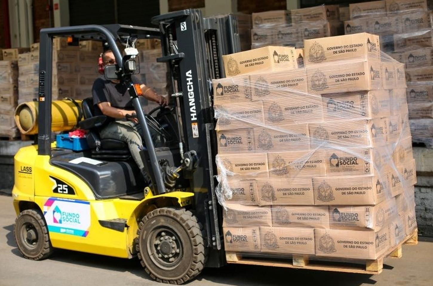 Fundo Social de São Paulo distribui mais de 8 mil cestas básicas em Araçatuba
