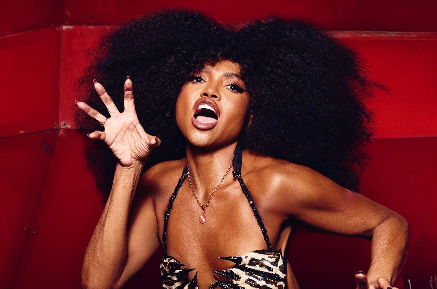 Gaby Amarantos vence Prêmio APCA 2025 com álbum 'Rock Doido'