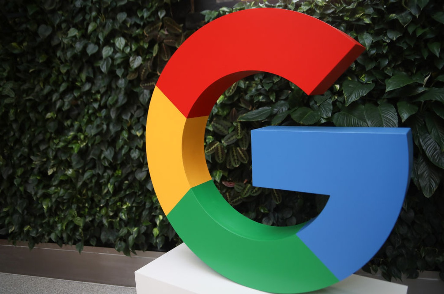 Google torna buscas conversacionais com perguntas de acompanhamento