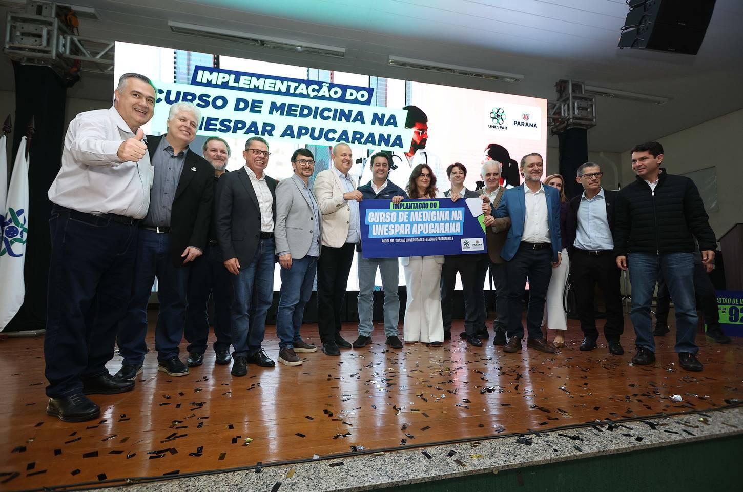Governador autoriza curso de Medicina na Unespar em Apucarana