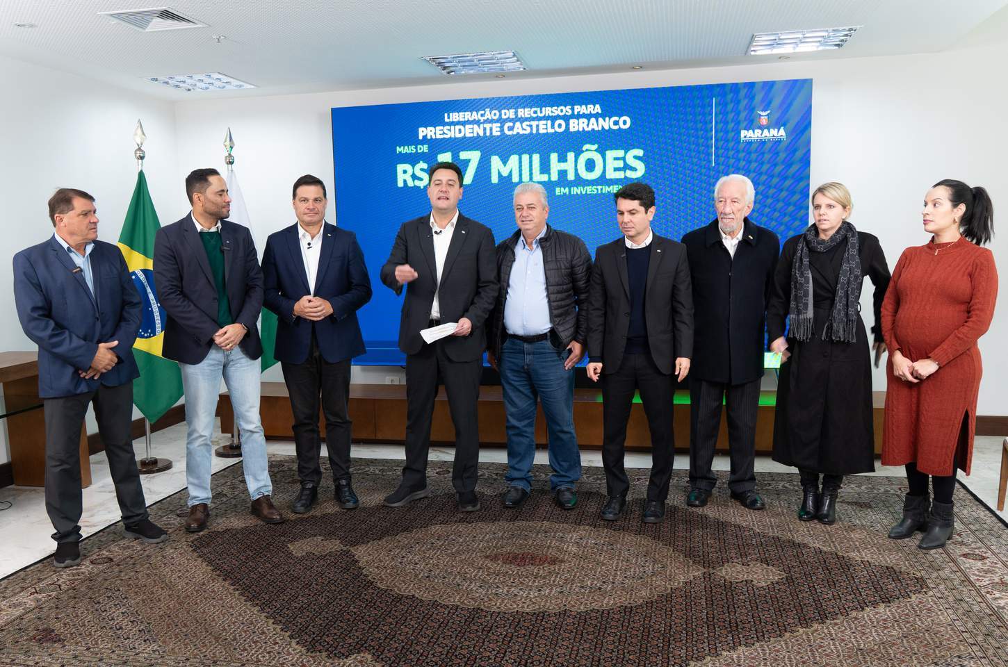 Governador Ratinho Junior libera R$ 442 milhões em investimentos para 10 cidades do Paraná