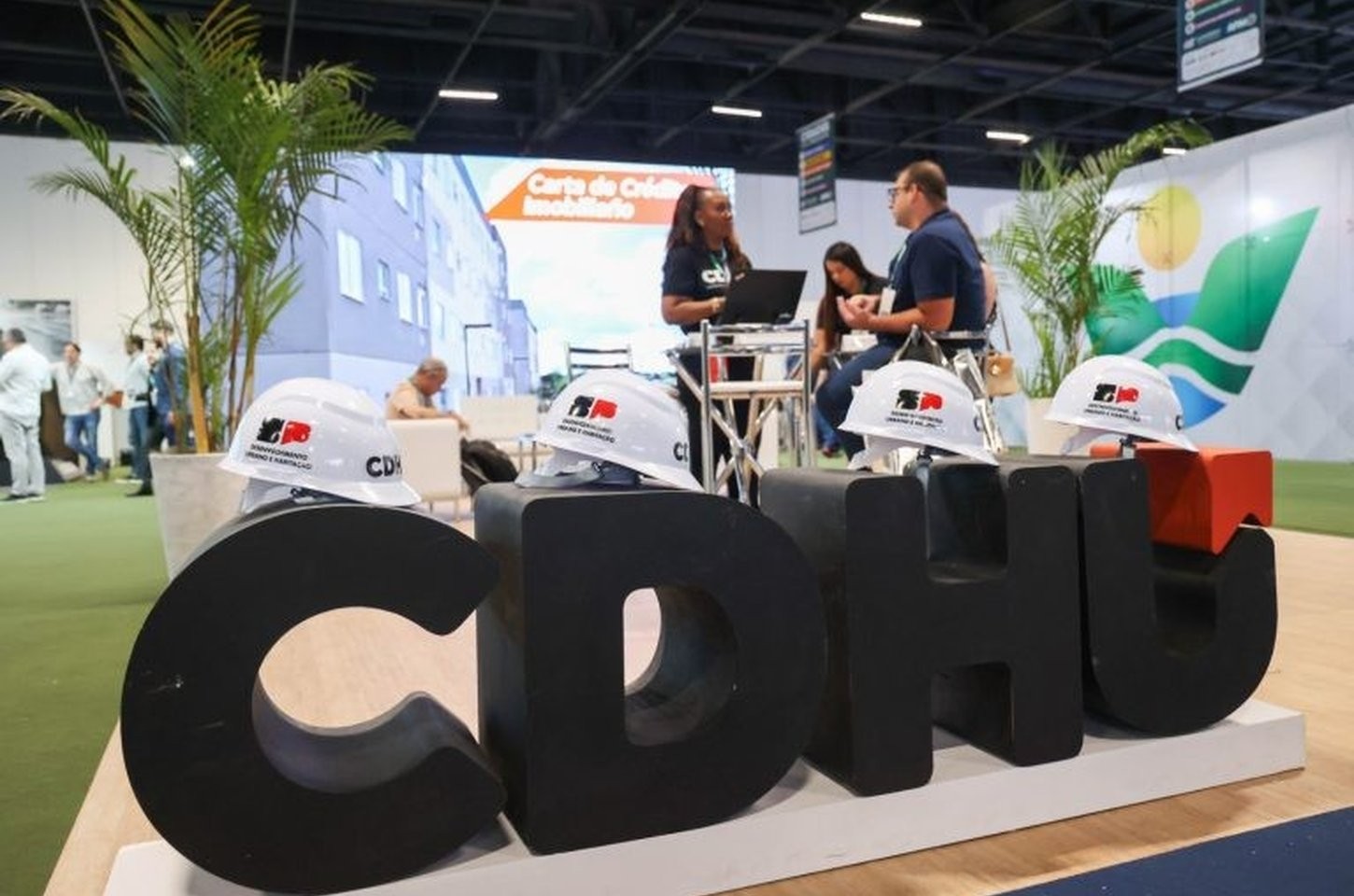 Governo de SP fortalece parcerias com municípios em congresso estadual