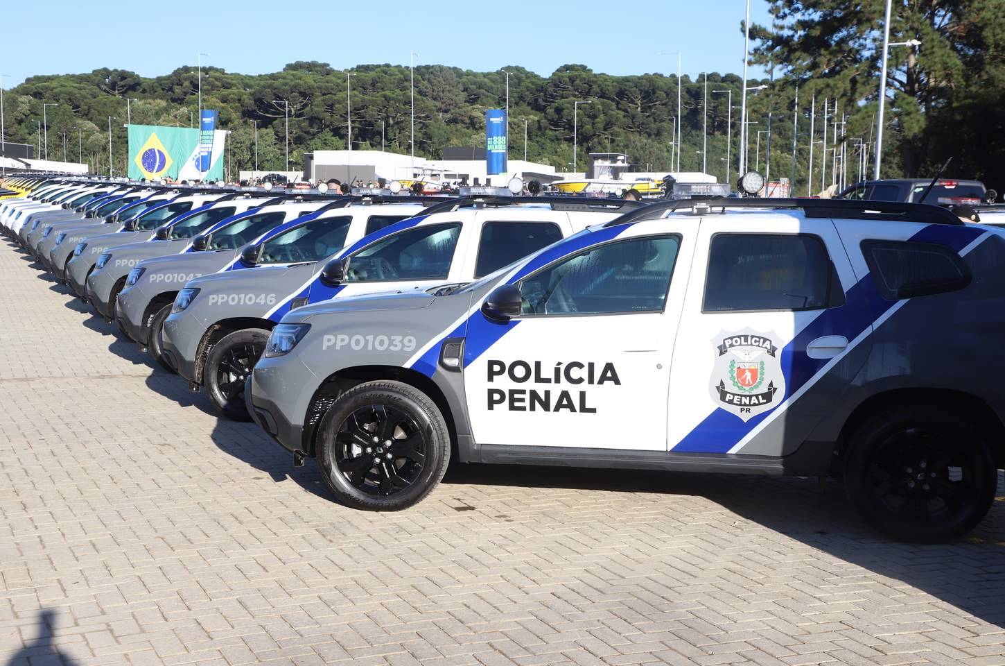 Governo do Paraná entrega novo pacote de viaturas e equipamentos para a Polícia Penal