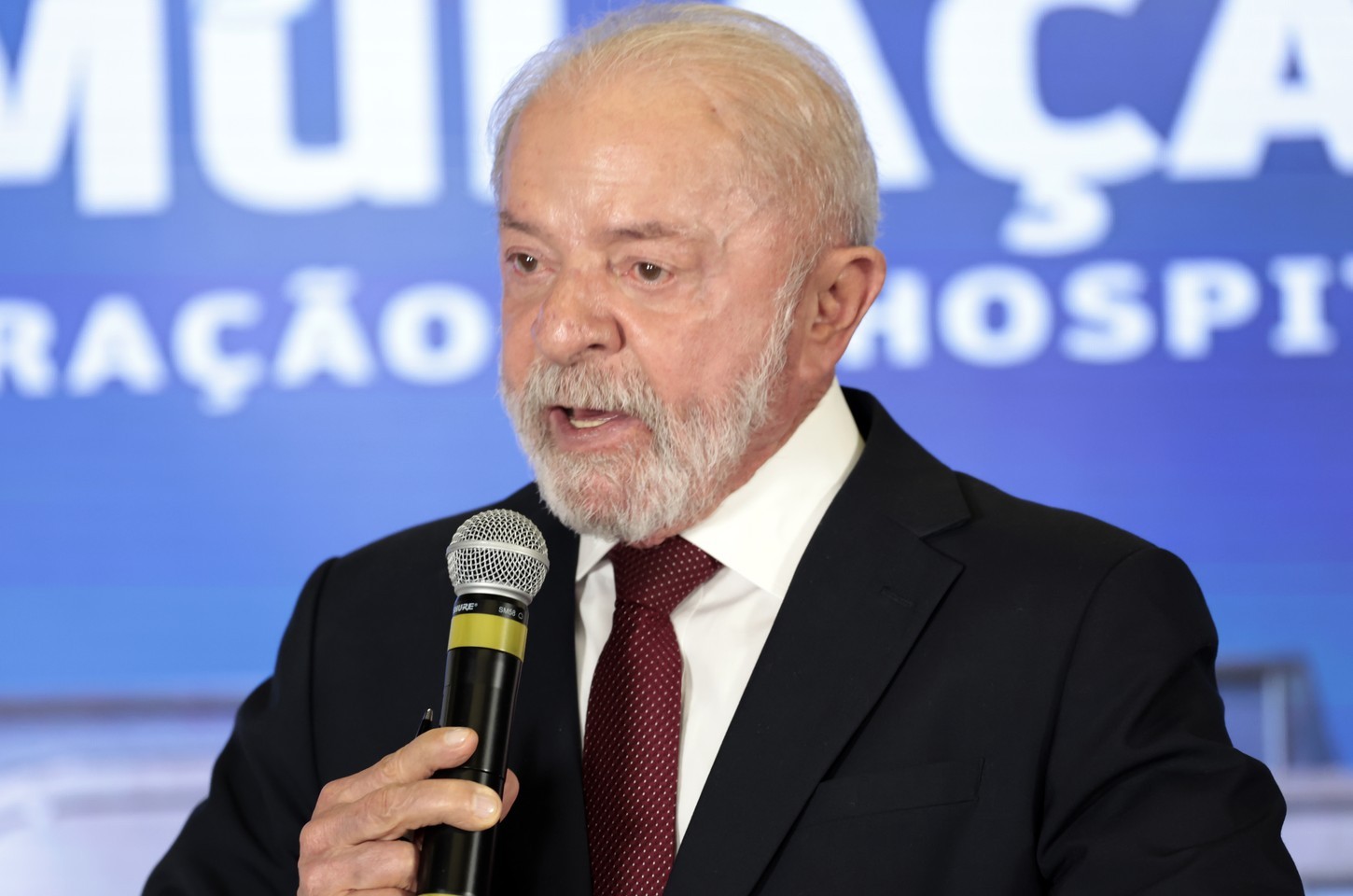 Governo estuda incluir estudantes do FIES em programa de renegociação de dívidas