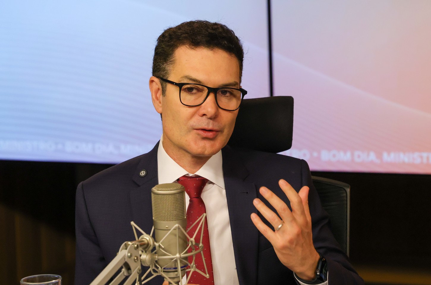 Governo federal planeja doar terras da União e pagar custos de regularização