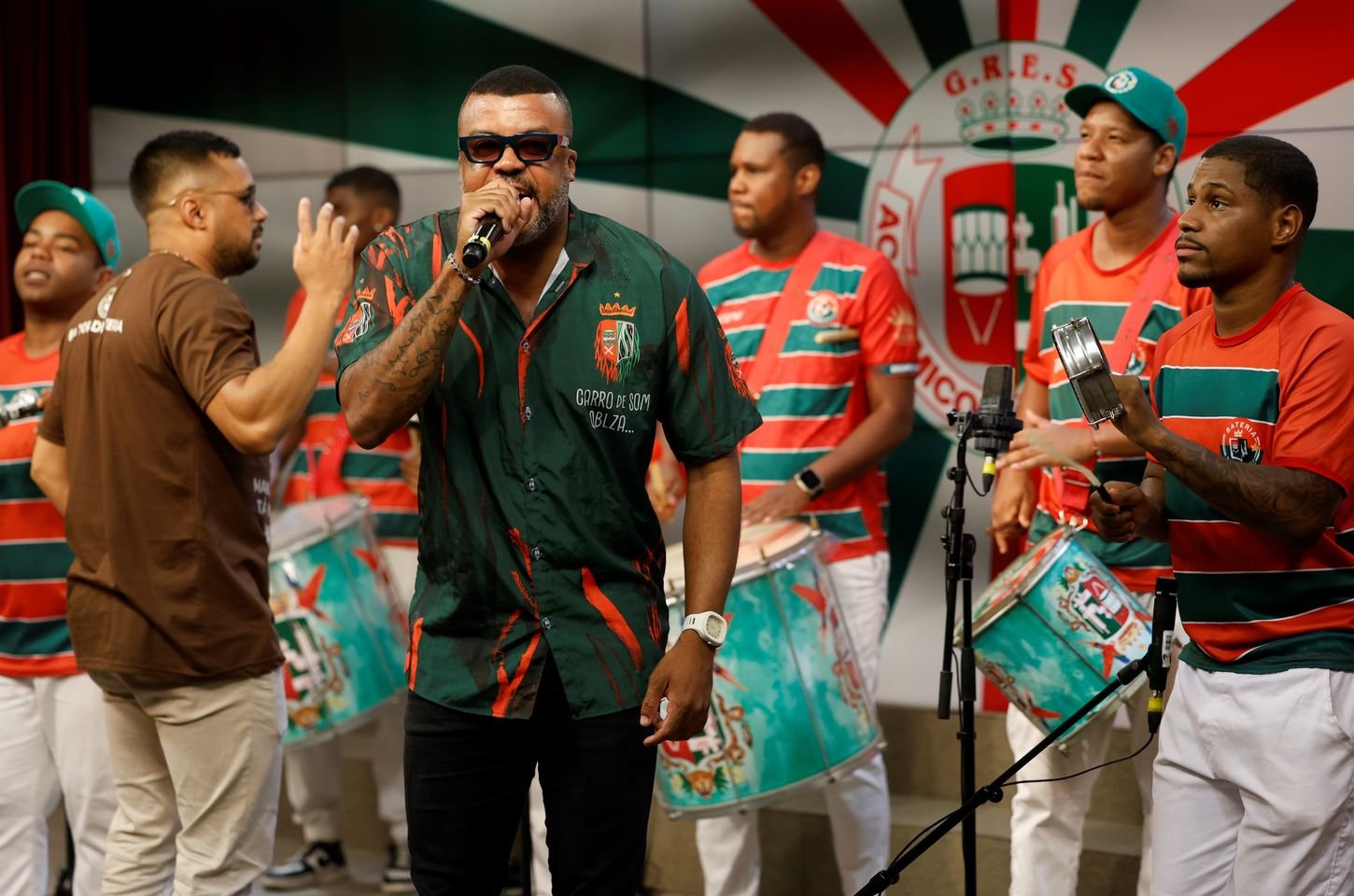 Grande Rio leva manguebeat e resistência periférica para a Sapucaí