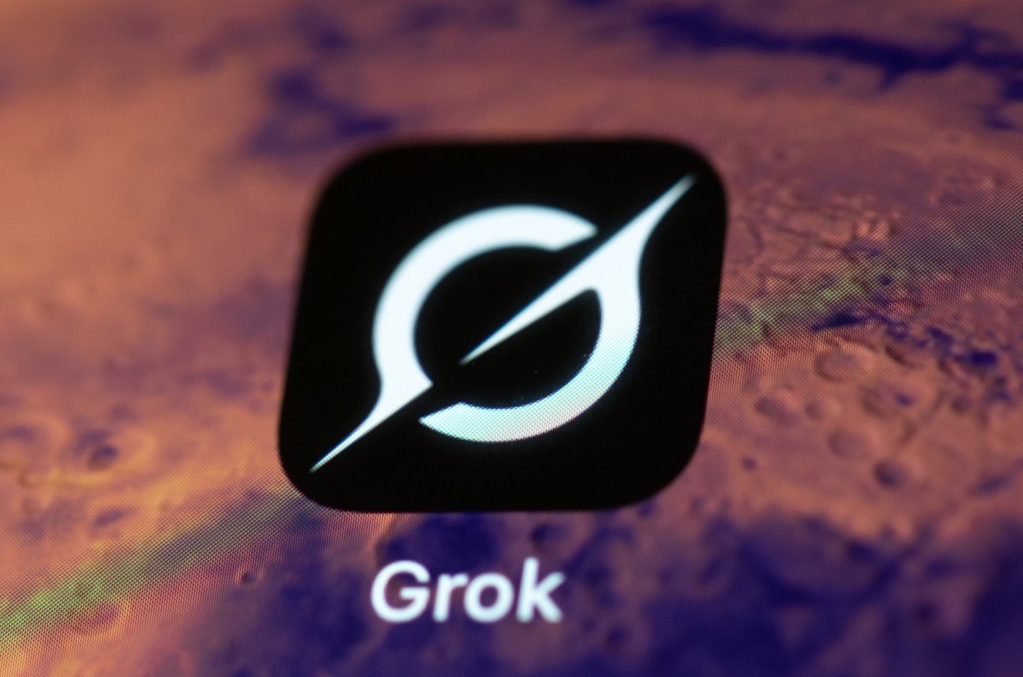 Grok da xAI gera polêmica com deepfakes sexuais e provoca reação global