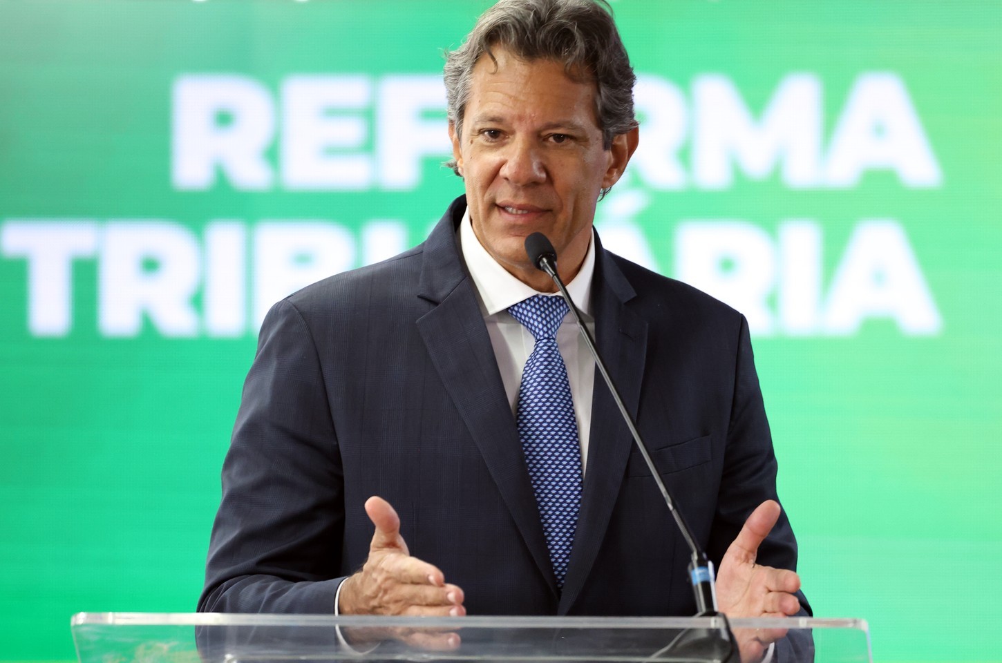 Haddad defende que juros reais são o problema da dívida, não gastos