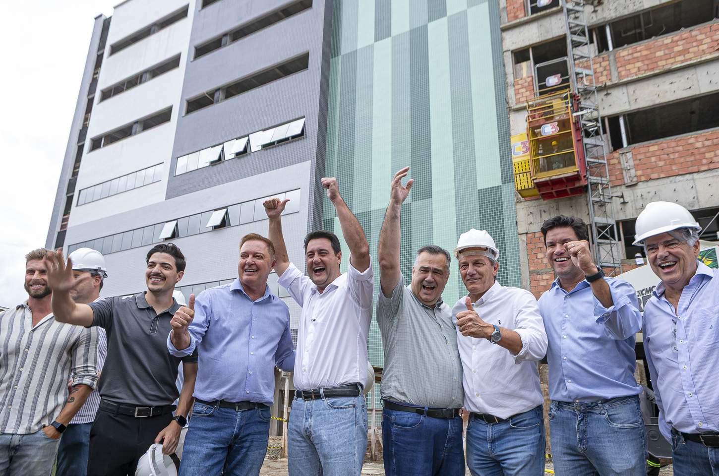 Hospital Geral de Colombo avança com investimento de R$ 100 milhões