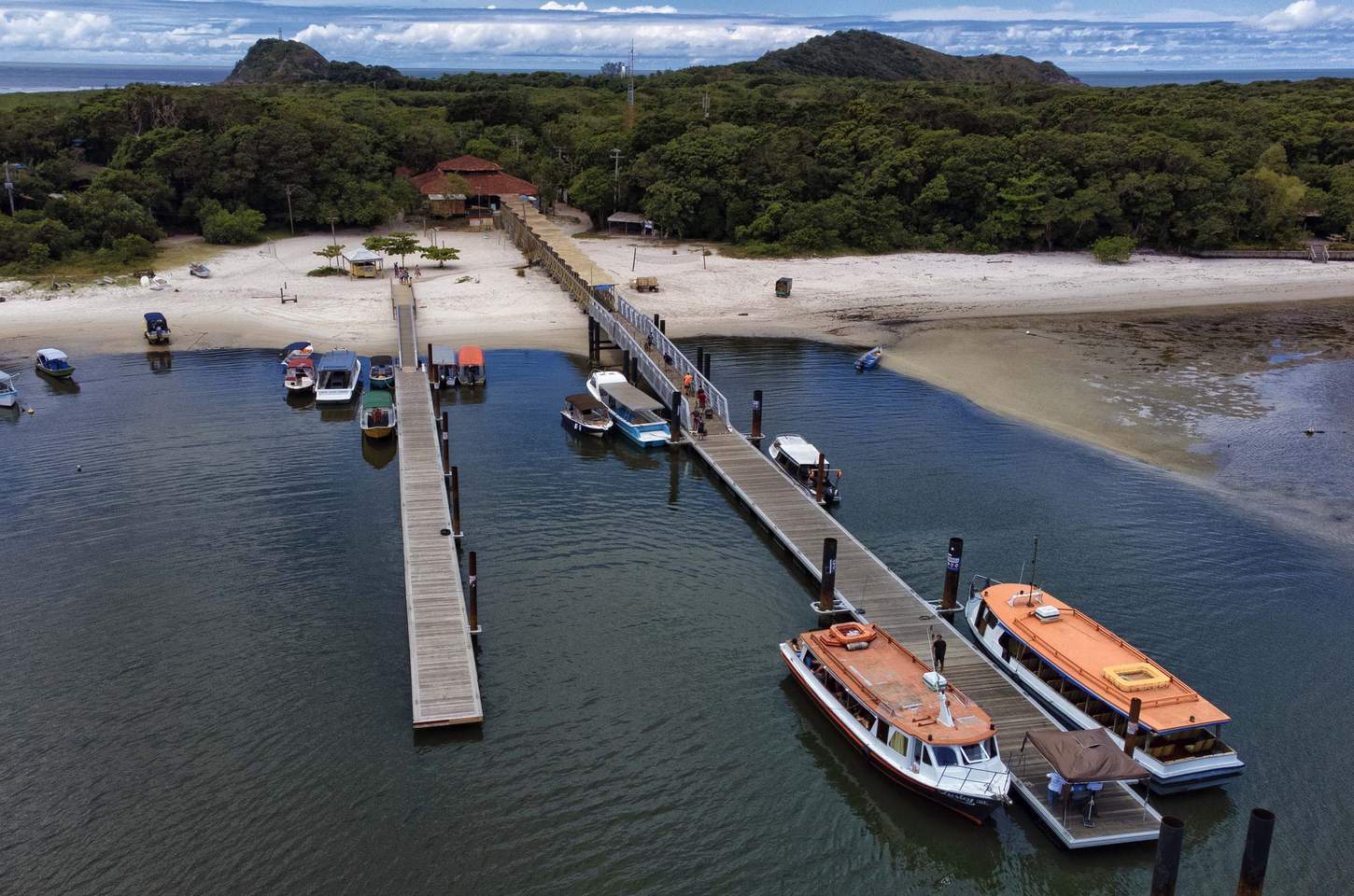 IAT conclui instalação de oito flutuantes no Litoral do Paraná